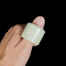 博古珍藏 天然和闐玉素面經典扳指戒指 40公克 把玩飾品 早期收藏 老件文物 行家首選, 1個