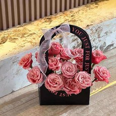 浪漫手提袋玫瑰花束仿真永生皂花敎師節送老師送閨蜜創意生日禮物－, 墜入愛河-17支玫瑰手提袋+賀卡, 1個