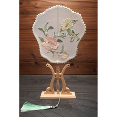 公主的夢中婚禮 拜媽祖城隍夫人王母娘娘九天玄女註生娘娘土地婆妙應仙妃仙女神明胭脂水粉安坐擺宴拜拜用品乩身可用繡扇, 1個, A.繡扇（不含扇架）