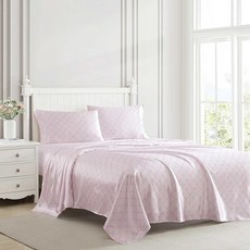 Laura Ashley - 퀸 침대 시트 어울리는 베개 커버가 있는 프린트 새틴 침구 딥 포켓 일 년 내내 사용할 수 있는 경량 Oeko-Tex 인증 (보우 리본 핑크)