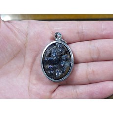 §能量礦石§ 泰國彩虹流鐵能量墜子：力泥鎳萊護身符, 1個