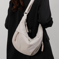 가벼운 반달 가방 만두 크로스백 미니백 데일리 크로스가방