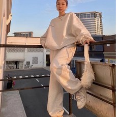 慵懒休闲绣花套装女春秋季2026年新款宽松boyish风运动卫衣束脚裤