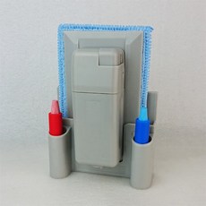 利多文具 水擦黑板專用噴水板擦，附收納底座與可替換布面