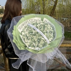 玫瑰花永生花束 - 大束成品 母親節/情人節/520/七夕/生日禮物, 【網紗99朵玫瑰花束】可可小姐+氛圍燈賀,成品大花束長紗款【可代寫賀卡】