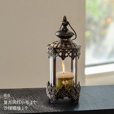台灣暢銷 歐式復古鐵藝燭臺擺件 戶外防風玻璃燈 浪漫燭光晚餐落地燭臺 蠟燭擺件, 復古風燈小號+沙綠蠟燭