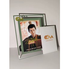 葉筱瑋 簽名照 附證書, 1, 樣式