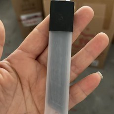 加厚不鏽鋼美工刀工業級耐用切紙刀大號拆快遞刀裁切刀家用壁紙刀, 1個