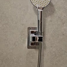 리앤리 안떨어지는 무타공 360도 샤워기 거치대, 메탈실버(metal silver), 1개