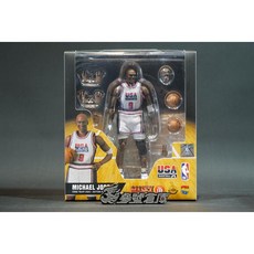 MAFEX No.132 NBA 麥可·喬丹 1992 奧運美國隊 Air Jordan 7 可動人偶, 1個