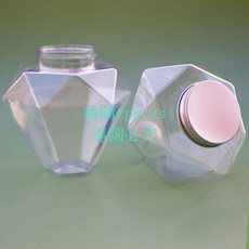 廠商嗨購 飲料瓶500ml透明pet食品級塑料鑽石異型瓶 奶茶果汁飲品店專用打包瓶, 1個, 有孔蓋,500ml鑽石瓶