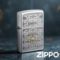 ZIPPO 2025年雙色蛇紋設計打火機 霧銀拉絲 金屬光澤蛇紋圖騰 細膩雕刻 終身保修, 1個, 46810