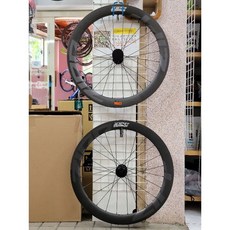 ZIPP 404 Firecrest 新款火鳥無內胎碟煞碳纖維輪組, 1個
