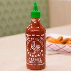 Huy Fong 스리라차 핫 칠리 소스 12개입 Huy Fong 17 oz. Sriracha Hot Chili Sauce - 12/Case, 482g, 12개