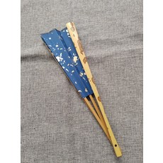 梅妃斑竹摺扇, 如圖所示, 1個