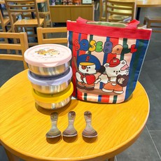 KOM角落生物316不鏽鋼矽膠蓋碗 幼兒園三色碗 附304兒童匙 加贈餐袋 (台灣製造), 1套, 套組, kom達克比聯名款密封蓋碗組合