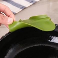 BO雜貨 矽膠防漏鍋邊導流器 廚房便利倒湯引流工具, 1個, 顏色隨機出貨
