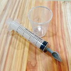 鸚鵡小木屋 餵奶神器！量杯精準刻度 嘴邊餵 湯匙餵食組，寶寶餵食好幫手, 1個