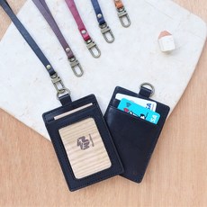 WoodMan 經典真皮證件夾 5色可選 刻字, 1個, 直式-魅力黑,頸繩