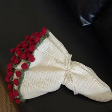 七夕情人節禮物：玫瑰永生花毛線編織花朵毯，兩用花束成品，臺灣出貨, 直徑80厘米（33朵花）