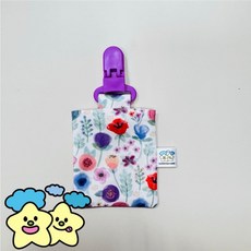 Blingstartwins Lace粉紅小花園系列 手作圍兜 奶嘴鍊, 平安符袋, 1個