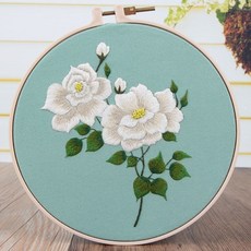 刺繡DIY手工材料包：古風絲帶繡蘇繡花套件，新手友好，送禮自用皆宜, 1個, 【白茶1+帶全套工具包】+仿竹繡繃