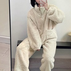 라라홀리 큐티베어 홈웨어 보송 하이넥 집업 밴딩팬츠 트레이닝 세트