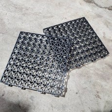 P老闆園藝 排水板 防水隔離墊 塑膠棧板 止滑板 浴室踏墊 墊高架 植床版, 1個, 黑色
