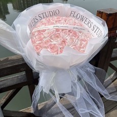 秋冬新款!碎冰藍玫瑰花束生日禮物黑騎士成品媽媽香皂花束送女朋友送閨蜜, 999公主粉+贈燈串賀卡皇冠,99 帶皇冠香皂花束送燈串賀卡, 1個