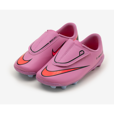 나이키 키즈용 블러쉬 루비코랄 핑크 축구화 - 탄력 있는 착지감과 폭발적인 스타트 감각