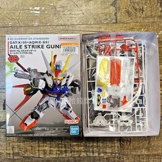 BANDAI 鋼彈模型 SD EX-STANDARD V GUNDAM 組裝模型, AILE STRIKE GUNDAM, 1個
