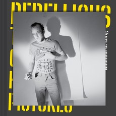 (영문도서)Rebellious: The Story of Keith Haring in 12 Pictures Hardcover, Norton Young Readers, English, 9781324083948 Norton Young Readers, English, 9781324083948