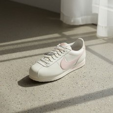 나이키 코르테즈 레더 여성 운동화 스니커즈 DN1791-116