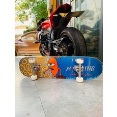 TOY 專業滑板 雙翹滑板初學刷街代步男女 新手滑板滑板車滑板車大人滑板車兒童 看支架有沒有鋼印主釘是不是空心 支架沒有鋼印主釘不是空心的通通是玩具板, 如圖所示, 1個