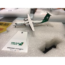 ALB 1:200 復刻版 台灣立榮航空 Bombardier Dash 8-300 飛機模型 B-15239, 1個