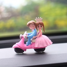DFMEI 車載飾品擺件新婚情侶車內裝飾汽車擺件蛋糕辦公桌面擺設, 1個, 粉色婚紗摩托車情侶:如圖