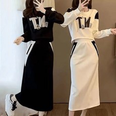 MOSAIRATION 여성 배색 디자인 캐주얼 세트 레터링 라운드넥 긴팔 맨투맨 + 하이웨스트 롱 스커트 패션 투피스 M0112514