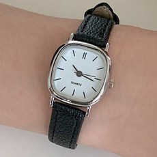 [수앤수]리몬 실버 라운드 스퀘어 가죽 손목 시계 (25W005)