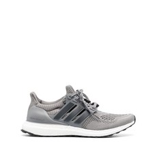 아디다스 울트라부스트 로우탑 스니커즈