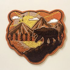 熊山脈布章 戶外探險風格裝飾 DIY個性化配件 精緻刺繡工藝 耐用布料 適用於背包帽子, 橘色、棕色, 1個