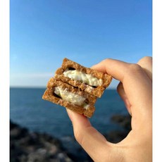 한라산도 우도땅콩 버터샌드쿠키 샌드쿠키 9개입 open 마음 쿠키 버터샌드 한라산도 카라멜 수제쿠키 버터앤쉘터 우도땅콩 제주샌드 마음샌드 답례쿠키