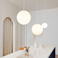 루디 1등 원형 펜던트 조명 아크릴 볼 둥근 주방 식탁 조명 카페 조명