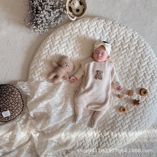 ins韓國新生寶寶爬爬墊加厚絎縫乳膠圓墊兒童坐墊純棉圓形地毯, 白色愛心滾邊乳膠墊