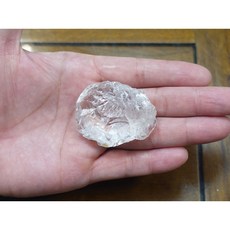 §能量礦石§ 非洲坦桑尼亞矽鈹石 234克拉仿礦骨幹水晶 提升個人氣場 平衡身心靈, 1個, 白色