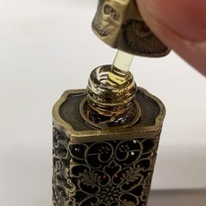 《珍典沉香》100%天然萃取 無稀釋 純正老山檀香油3ml 檀香精油, 1個, 一瓶天然萃取老山檀香油(3ml)