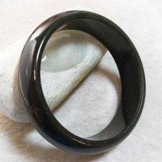 貴婦鐲 天然和田玉-20.5圍 青玉灑金 玉鐲/手鐲 附證書 現貨 母親節禮物, 1個