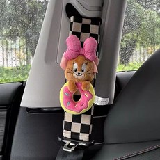 上新 小紅書同款貓和老鼠汽車安全帶護肩套 可愛個性裝飾車載, 1個, 杰瑞甜甜圈護肩套1個(黑白棋盤格)