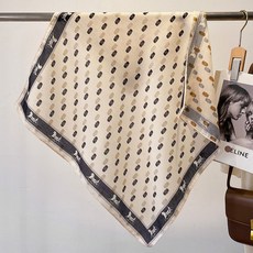 熱賣款 絲巾 高級感 輕奢 時尚小方巾 文藝減齡 百搭 護頸 裝飾 發帶 披肩 多功能 絲巾 女 春秋 高級感, 65棉麻方巾-馬車小香風, 1個