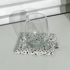 샤이닝그라운드 패브릭 티코스터 1P 컵받침 누빔 하트, 1개, 쿠앤크