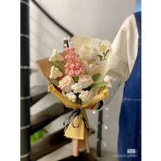 핸드메이드 뜨개질 꽃다발 뜨개꽃다발 목도리뜨개질 키트 뜨개질키트 분홍 튤립코 diy DIY